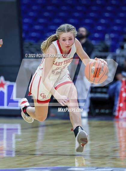 Thumbnail 1 in Glen Rose vs. La Vega (UIL 4A Basketball State Semifinal) photogallery.