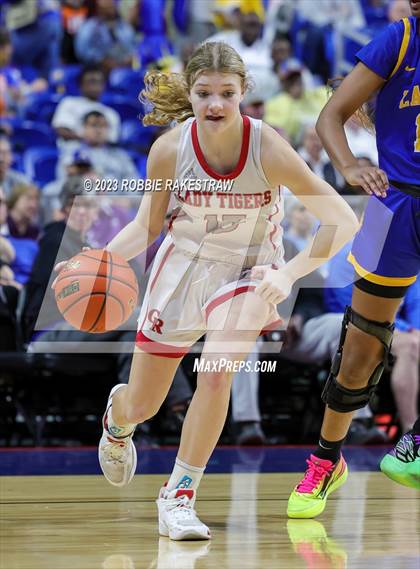 Thumbnail 1 in Glen Rose vs. La Vega (UIL 4A Basketball State Semifinal) photogallery.