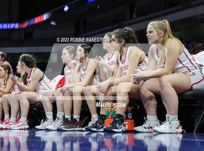 Thumbnail 2 in Glen Rose vs. La Vega (UIL 4A Basketball State Semifinal) photogallery.