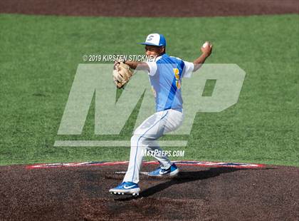 Thumbnail 3 in Simeon vs. Lake View (Chicago Public League Semifinal) photogallery.