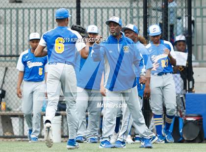 Thumbnail 2 in Simeon vs. Lake View (Chicago Public League Semifinal) photogallery.