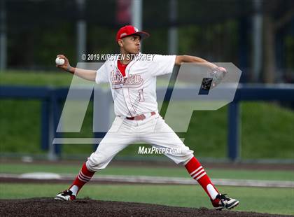 Thumbnail 3 in Simeon vs. Lake View (Chicago Public League Semifinal) photogallery.