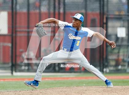 Thumbnail 1 in Simeon vs. Lake View (Chicago Public League Semifinal) photogallery.