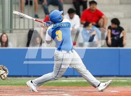 Thumbnail 3 in Simeon vs. Lake View (Chicago Public League Semifinal) photogallery.