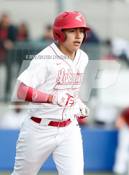 Thumbnail 2 in Simeon vs. Lake View (Chicago Public League Semifinal) photogallery.