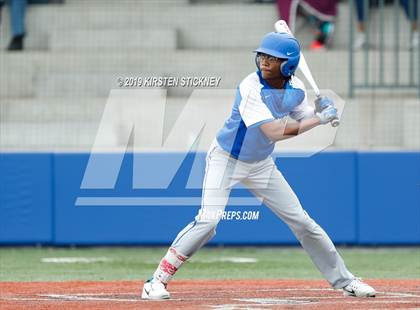 Thumbnail 1 in Simeon vs. Lake View (Chicago Public League Semifinal) photogallery.