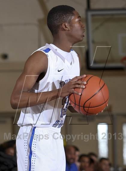 Thumbnail 1 in Saunders vs. Nanuet (Harry Jefferson Showcase) photogallery.