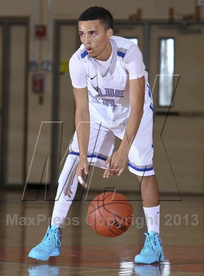 Thumbnail 2 in Saunders vs. Nanuet (Harry Jefferson Showcase) photogallery.