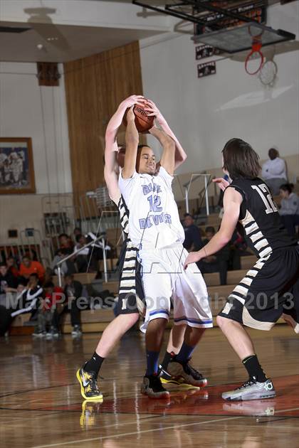 Thumbnail 1 in Saunders vs. Nanuet (Harry Jefferson Showcase) photogallery.