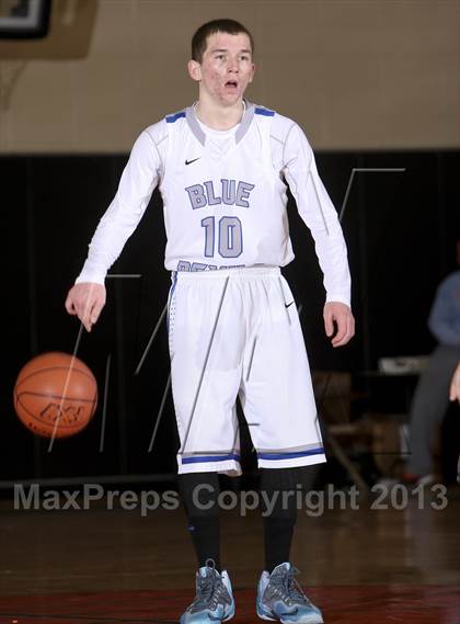 Thumbnail 1 in Saunders vs. Nanuet (Harry Jefferson Showcase) photogallery.