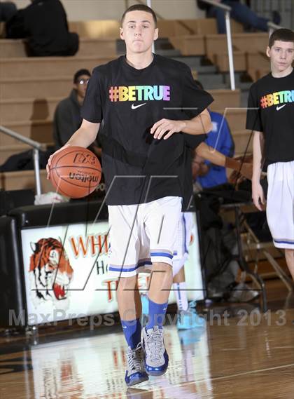 Thumbnail 2 in Saunders vs. Nanuet (Harry Jefferson Showcase) photogallery.