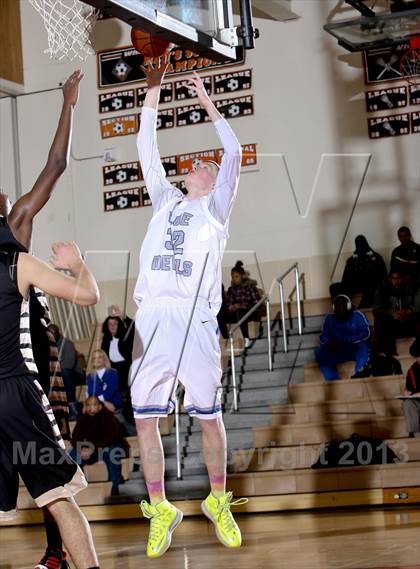 Thumbnail 2 in Saunders vs. Nanuet (Harry Jefferson Showcase) photogallery.