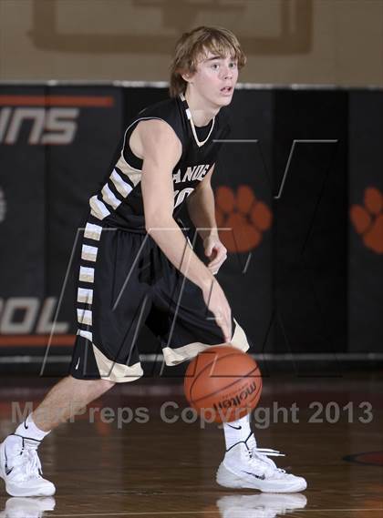 Thumbnail 2 in Saunders vs. Nanuet (Harry Jefferson Showcase) photogallery.