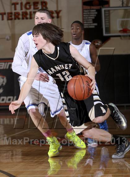 Thumbnail 2 in Saunders vs. Nanuet (Harry Jefferson Showcase) photogallery.