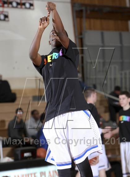 Thumbnail 1 in Saunders vs. Nanuet (Harry Jefferson Showcase) photogallery.