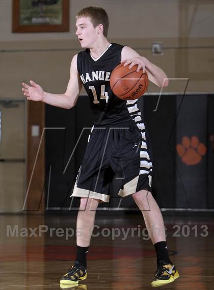 Thumbnail 1 in Saunders vs. Nanuet (Harry Jefferson Showcase) photogallery.
