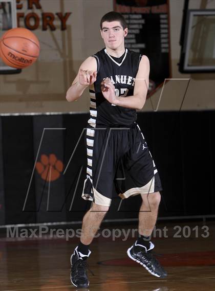 Thumbnail 3 in Saunders vs. Nanuet (Harry Jefferson Showcase) photogallery.