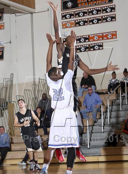 Thumbnail 2 in Saunders vs. Nanuet (Harry Jefferson Showcase) photogallery.