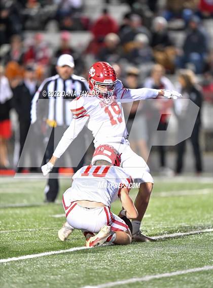 Thumbnail 2 in Holliday vs Scurry-Rosser (UIL 3A-2 Area Playoff) photogallery.