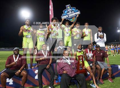 Thumbnail 2 in FHSAA 2A Finals (Awards) photogallery.