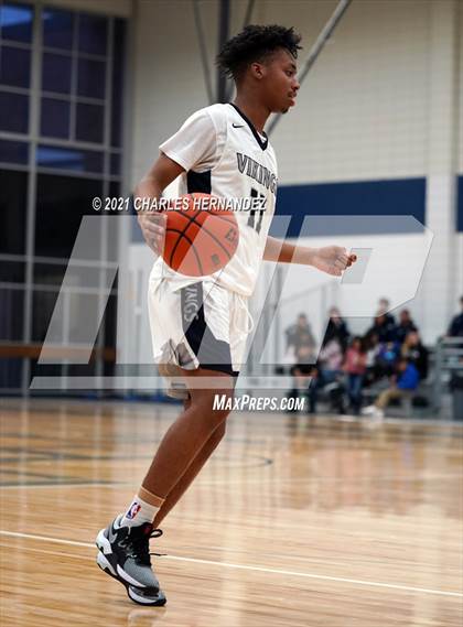 Thumbnail 2 in Conroe @ Bryan (Sophomore) photogallery.