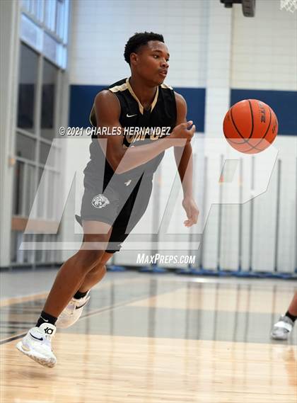 Thumbnail 3 in Conroe @ Bryan (Sophomore) photogallery.