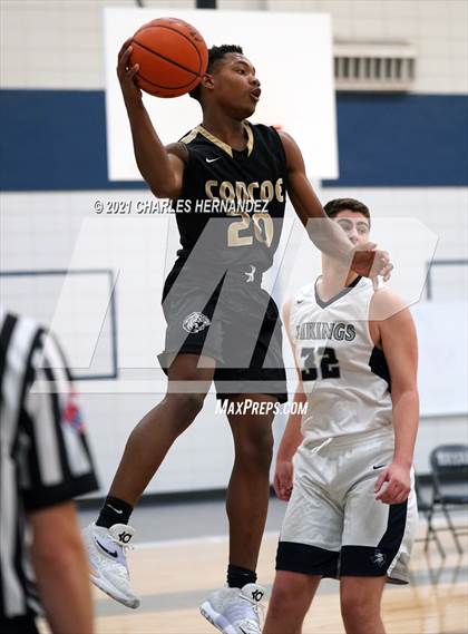 Thumbnail 3 in Conroe @ Bryan (Sophomore) photogallery.