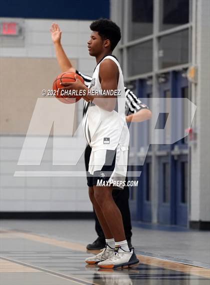 Thumbnail 2 in Conroe @ Bryan (Sophomore) photogallery.