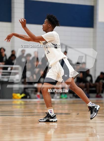 Thumbnail 2 in Conroe @ Bryan (Sophomore) photogallery.