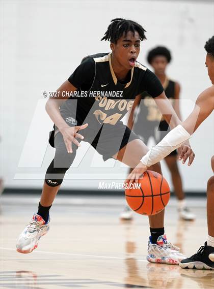 Thumbnail 3 in Conroe @ Bryan (Sophomore) photogallery.