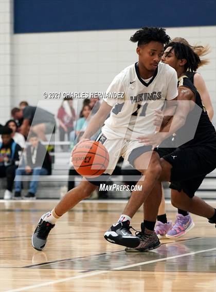 Thumbnail 3 in Conroe @ Bryan (Sophomore) photogallery.
