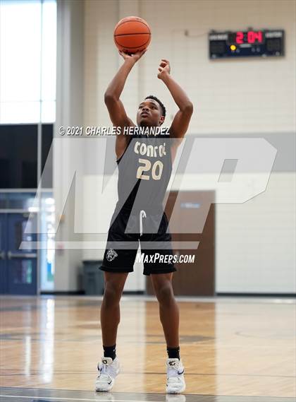 Thumbnail 1 in Conroe @ Bryan (Sophomore) photogallery.