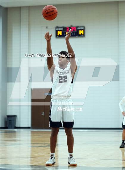Thumbnail 2 in Conroe @ Bryan (Sophomore) photogallery.
