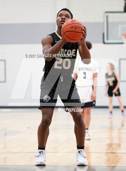 Thumbnail 1 in Conroe @ Bryan (Sophomore) photogallery.