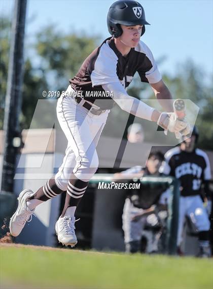 Thumbnail 3 in Crespi vs Loyola photogallery.