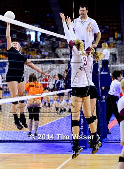 Thumbnail 3 in Cheyenne Mountain vs. Pueblo West (CHSAA 4A Playoff) photogallery.