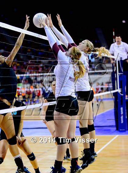 Thumbnail 2 in Cheyenne Mountain vs. Pueblo West (CHSAA 4A Playoff) photogallery.