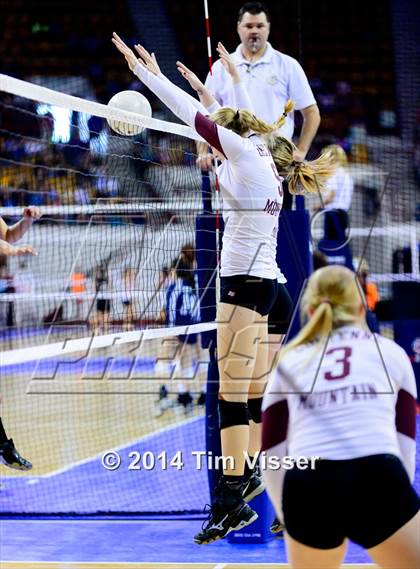 Thumbnail 2 in Cheyenne Mountain vs. Pueblo West (CHSAA 4A Playoff) photogallery.