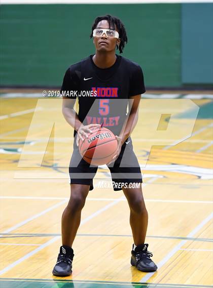 Thumbnail 2 in Rancho Solano Prep vs. Moon Valley (Sunnyslope Hoopsgiving Basketball Tournament) photogallery.