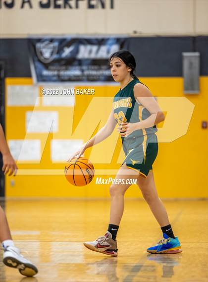 Thumbnail 1 in Battle Mountain vs. Bishop Union (Serpent Classic) photogallery.