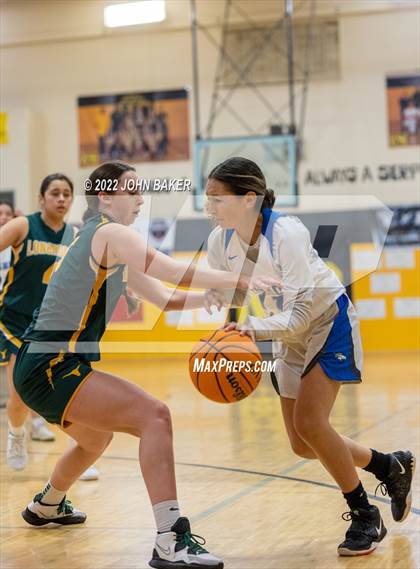 Thumbnail 2 in Battle Mountain vs. Bishop Union (Serpent Classic) photogallery.