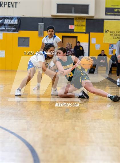 Thumbnail 2 in Battle Mountain vs. Bishop Union (Serpent Classic) photogallery.