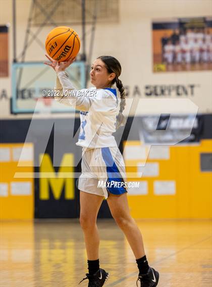 Thumbnail 2 in Battle Mountain vs. Bishop Union (Serpent Classic) photogallery.