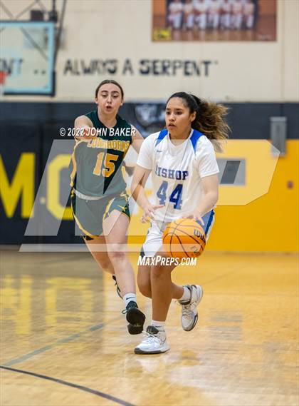 Thumbnail 2 in Battle Mountain vs. Bishop Union (Serpent Classic) photogallery.