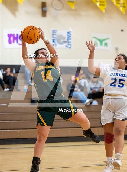 Thumbnail 1 in Battle Mountain vs. Bishop Union (Serpent Classic) photogallery.