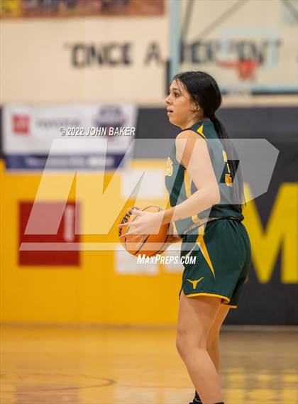 Thumbnail 3 in Battle Mountain vs. Bishop Union (Serpent Classic) photogallery.