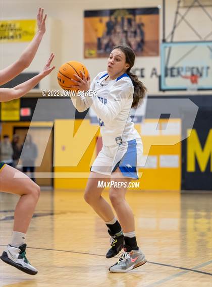 Thumbnail 1 in Battle Mountain vs. Bishop Union (Serpent Classic) photogallery.