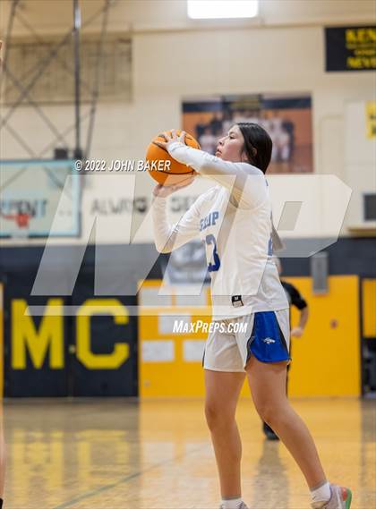 Thumbnail 2 in Battle Mountain vs. Bishop Union (Serpent Classic) photogallery.