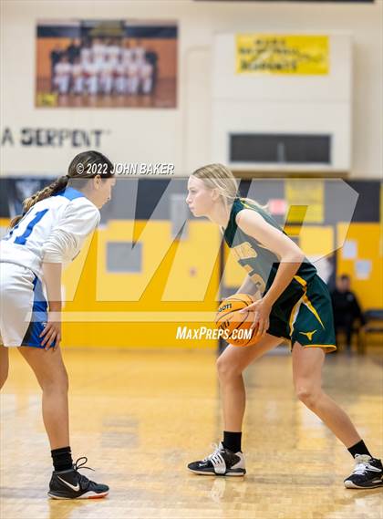 Thumbnail 2 in Battle Mountain vs. Bishop Union (Serpent Classic) photogallery.