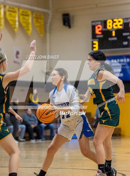 Thumbnail 1 in Battle Mountain vs. Bishop Union (Serpent Classic) photogallery.